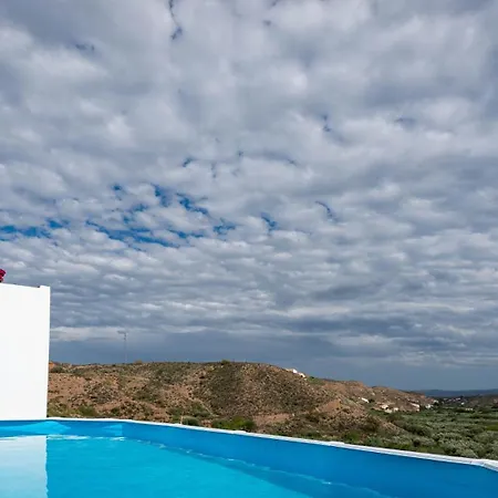 - A Selfcatering With A Shared Hot Tub & Pool In Rambla De *
