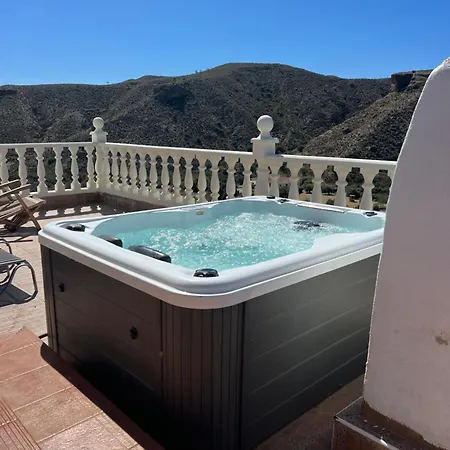 - A Selfcatering With A Shared Hot Tub & Pool In Rambla De Apartment